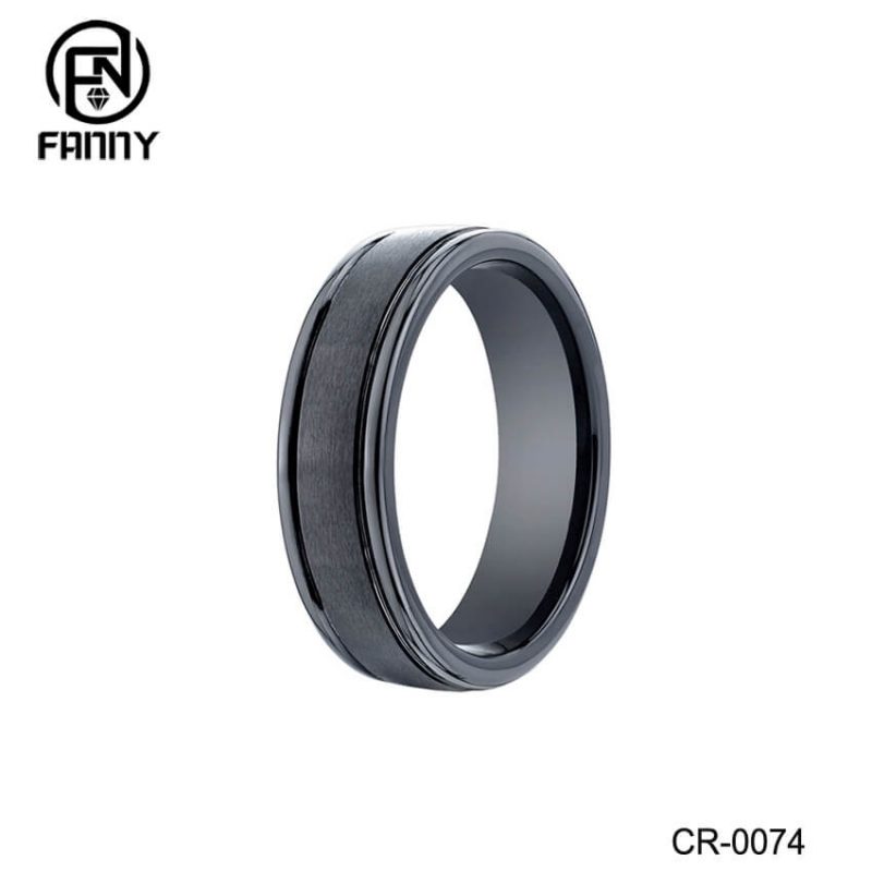 Anello in ceramica high-tech nera con scanalature spazzolate e canale