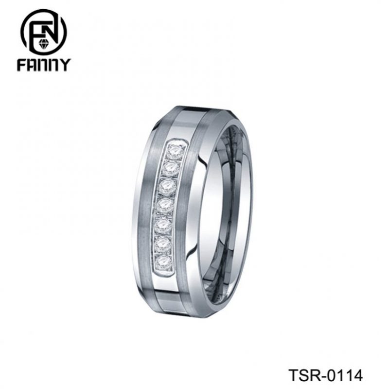 Anillo de bodas de carburo de tungsteno de alta calidad y conjunto CNC Anillo cúbico de acero inoxidable Zirconia 316L