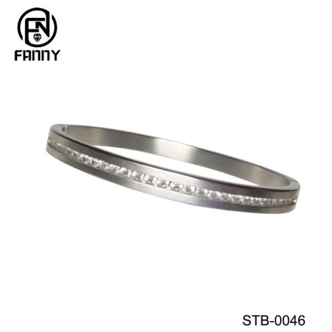 Fashionable Men's Simple Design Surgical Stainless Steel Bangle with CNC Cubic Zirconia