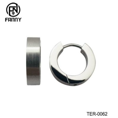 How to Wear Men’s Earrings?